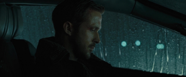 ryangoslingup_BLADERUNNER2049_0375.jpg