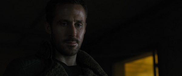 ryangoslingup_BLADERUNNER2049_0546.jpg