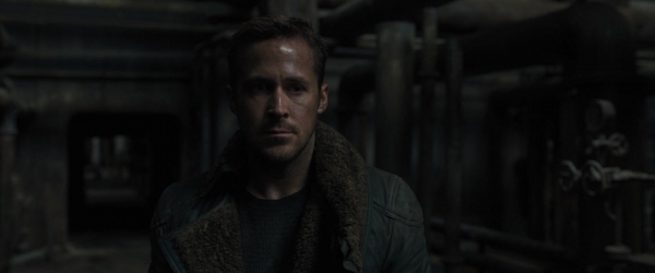 ryangoslingup_BLADERUNNER2049_0926.jpg