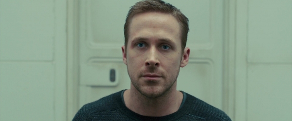 ryangoslingup_BLADERUNNER2049_1125.jpg