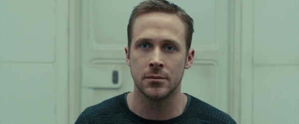 ryangoslingup_BLADERUNNER2049_1126.jpg