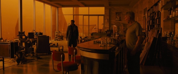 ryangoslingup_BLADERUNNER2049_1476.jpg