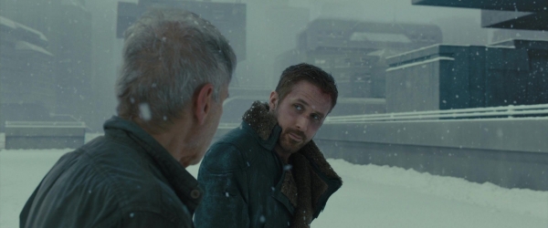 ryangoslingup_BLADERUNNER2049_1867.jpg