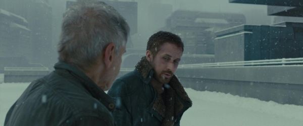 ryangoslingup_BLADERUNNER2049_1872.jpg