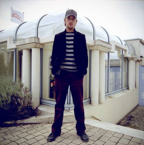 Ryan-Gosling-Ari-Tapiero-Photoshoot-Deauville-2003-07.jpg