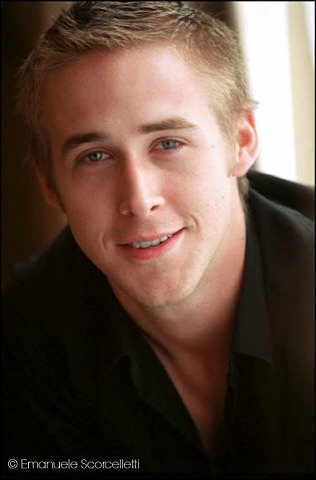 Ryan-Gosling-Emanuele-Scorcelletti-Photoshoot-2001-01.jpg