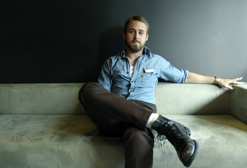 Ryan-Gosling-Photoshoot-Toronto-2007-01.jpg