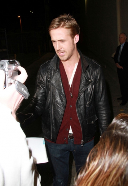 2011_-_January_20_-_Ryan_at_Jimmy_Kimmel_Live_-_After_Show_28629.jpg