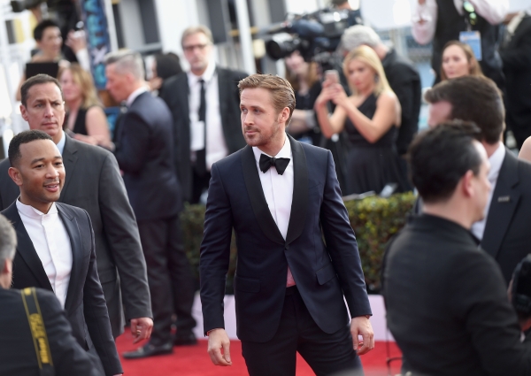 Ryan-Gosling-23rd-Annual-Screen-Guild-Awards-Red-Carpet-2017-008.jpg