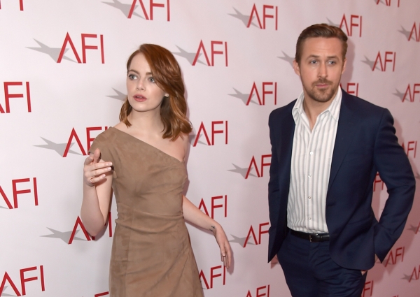 Ryan-Gosling-AFI-Awards-Arrivals-2017-017.jpg