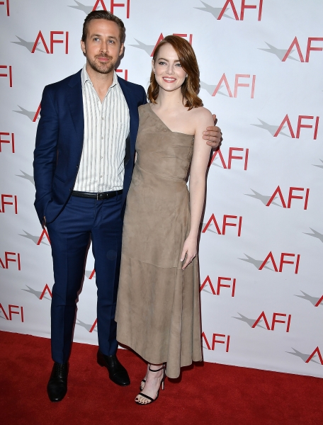 Ryan-Gosling-AFI-Awards-Arrivals-2017-045.jpg