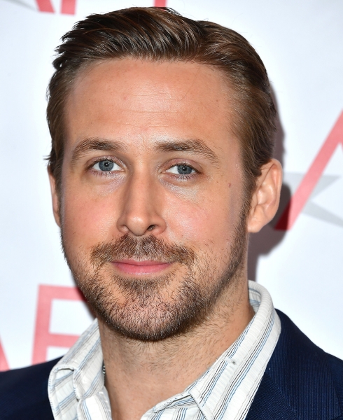 Ryan-Gosling-AFI-Awards-Arrivals-2017-080.jpg