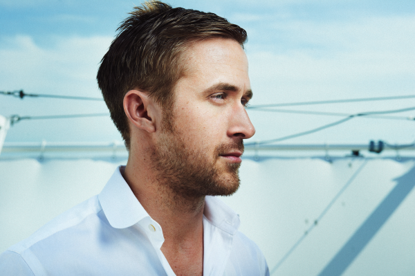 Ryan-Gosling-Antoine-Doyen-Photoshoot-Cannes-2010-04.png