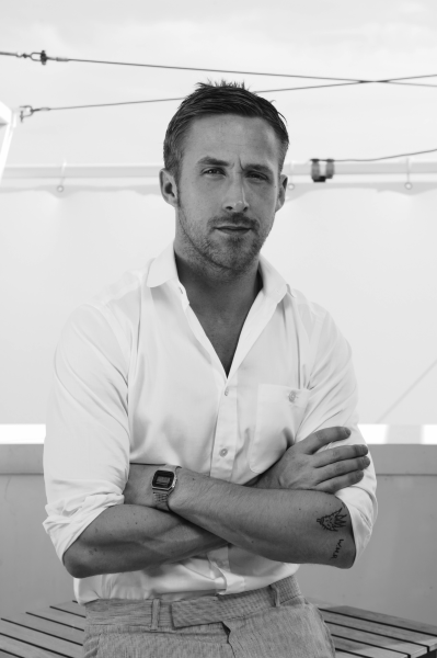 Ryan-Gosling-Antoine-Doyen-Photoshoot-Cannes-2010-10.png