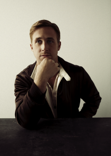 Ryan-Gosling-Bill-Phelps-The-Hollywood-Reporter-Photoshoot-2010-18.png