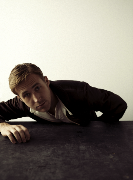 Ryan-Gosling-Bill-Phelps-The-Hollywood-Reporter-Photoshoot-2010-19.png