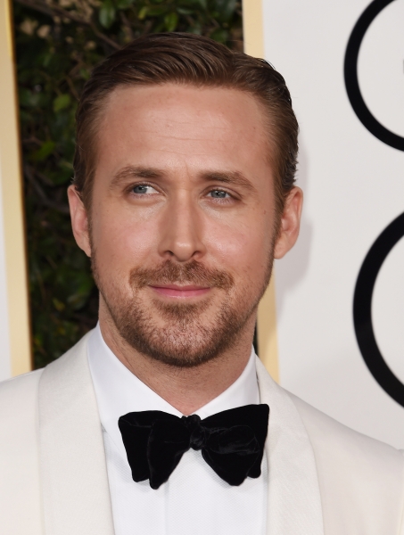 Ryan-Gosling-Golden-Globes-Awards-Arrivals-2017-091.JPG