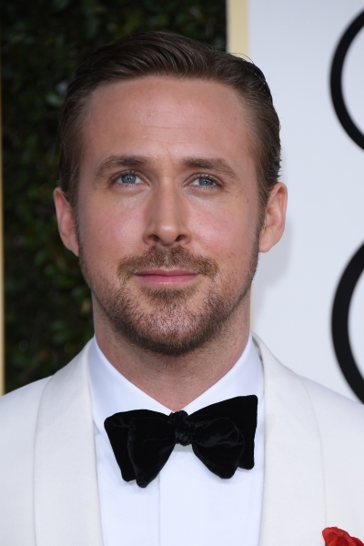 Ryan-Gosling-Golden-Globes-Awards-Arrivals-2017-112.jpg