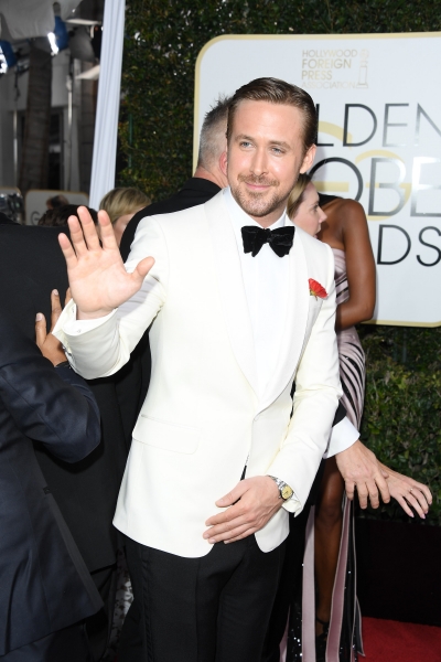 Ryan-Gosling-Golden-Globes-Awards-Arrivals-2017-121.jpg