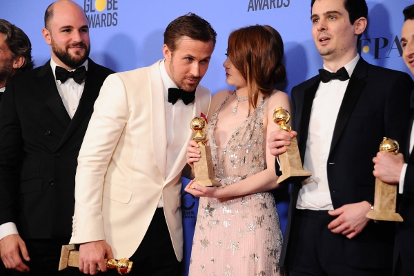 Ryan-Gosling-Golden-Globes-Awards-Press-Room-2017-330.jpg