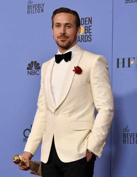 Ryan-Gosling-Golden-Globes-Awards-Press-Room-2017-397.jpg