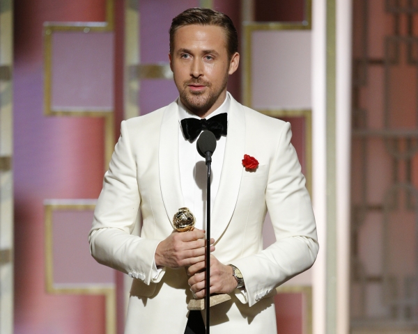 Ryan-Gosling-Golden-Globes-Awards-Show-2017-005.jpg