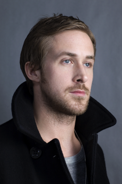 Ryan-Gosling-Jeff-Vespa-Photoshoot-Sundance-2010-01.png