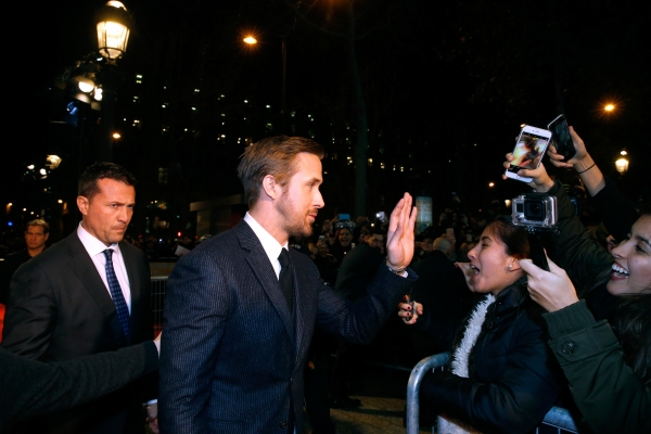 Ryan-Gosling-La-La-Land-Premiere-Paris-Red-Carpet-2017-024.jpg