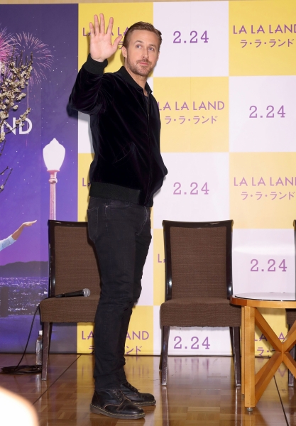 Ryan-Gosling-La-La-Land-Press-Conference-Tokyo-2017-012.jpg