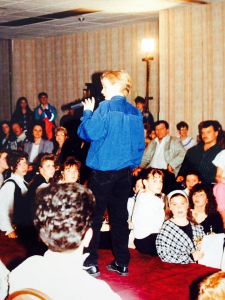 Ryan-Gosling-Model-Talent-Show-Cornwall-Canada-1991-01.jpg