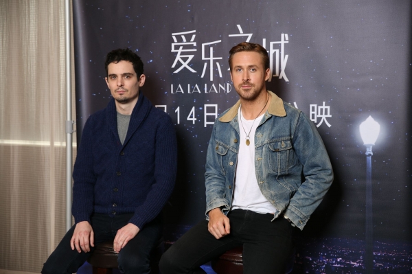 Ryan-Gosling-Photocall-La-La-Land-Beijing-2017-002.jpg