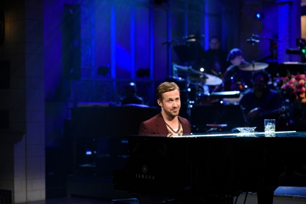 Ryan-Gosling-Saturday-Night-Live-Season-43-006.jpg