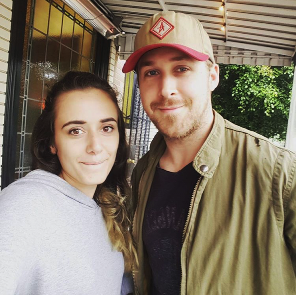 Ryan-Gosling-With-Fans-682.PNG
