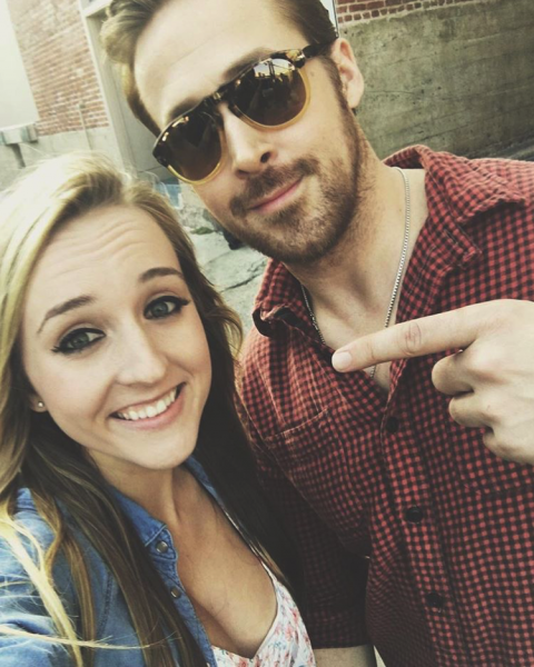 Ryan-Gosling-With-Fans-693.png