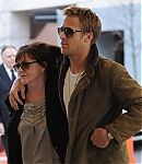 January-1st-Arriving-at-a-movie-theater-in-Uptown-Manhattan-with-his-mother-Donna-ryan-gosling-28007243-332-500.jpg