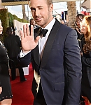 Ryan-Gosling-23rd-Annual-Screen-Guild-Awards-Red-Carpet-2017-001.jpg