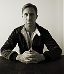 Ryan-Gosling-Bill-Phelps-The-Hollywood-Reporter-Photoshoot-2010-21.png