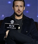 Ryan-Gosling-La-La-Land-Press-Conference-Beijing-2017-005.jpg