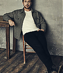 Ryan-Gosling-Miller-Mobley-The-Hollywood-Reporter-Photoshoot-2015-01.png