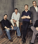 Ryan-Gosling-Miller-Mobley-The-Hollywood-Reporter-Photoshoot-2015-03.png
