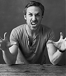 Ryan-Gosling-Robert-Ascroft-Crazy-Stupid-Love-Photoshoot-2011-18~0.jpg