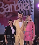 shutterstock_editorial_Barbie_Pink_Carpet_Mexico_Cit_14000449cy.jpg