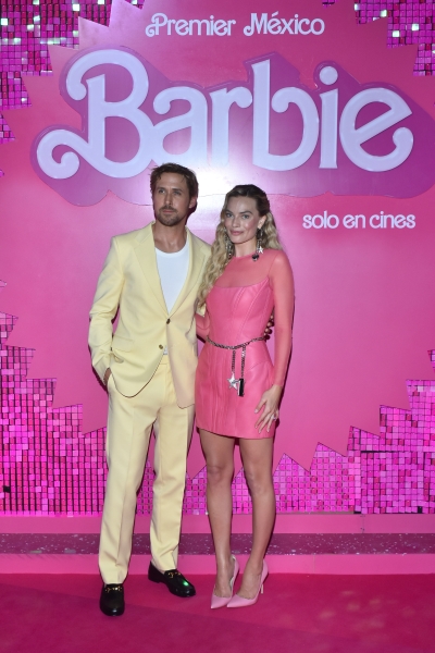 shutterstock_editorial_Barbie_Pink_Carpet_Mexico_Cit_14000449dp.jpg