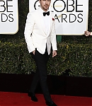Ryan-Gosling-Golden-Globes-Awards-Arrivals-2017-092.jpg