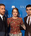 Ryan-Gosling-La-La-Land-Premiere-Paris-Arrivals-2017-073.jpg
