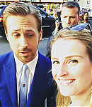 Ryan-Gosling-With-Fans-698.png