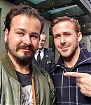 Ryan-Gosling-With-Fans-758.jpg